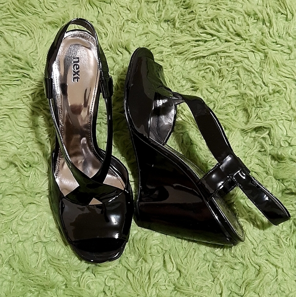 Sandals - Picture 3 of 3